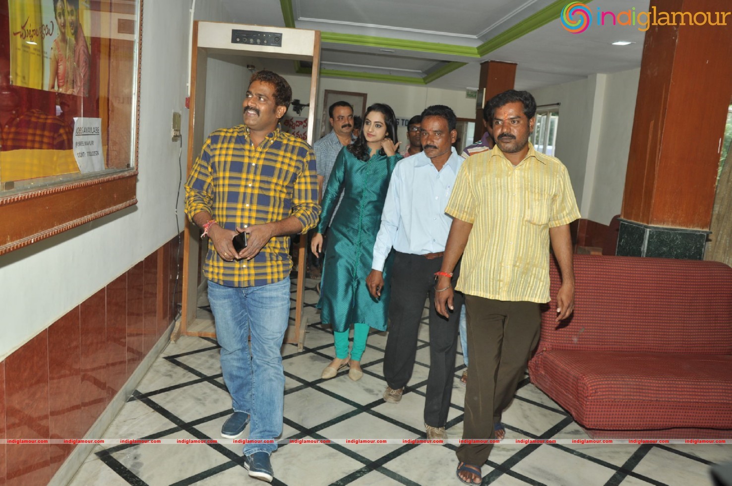 Chuttalabbai Team @ Sri Mayuri Theator Event hd photo