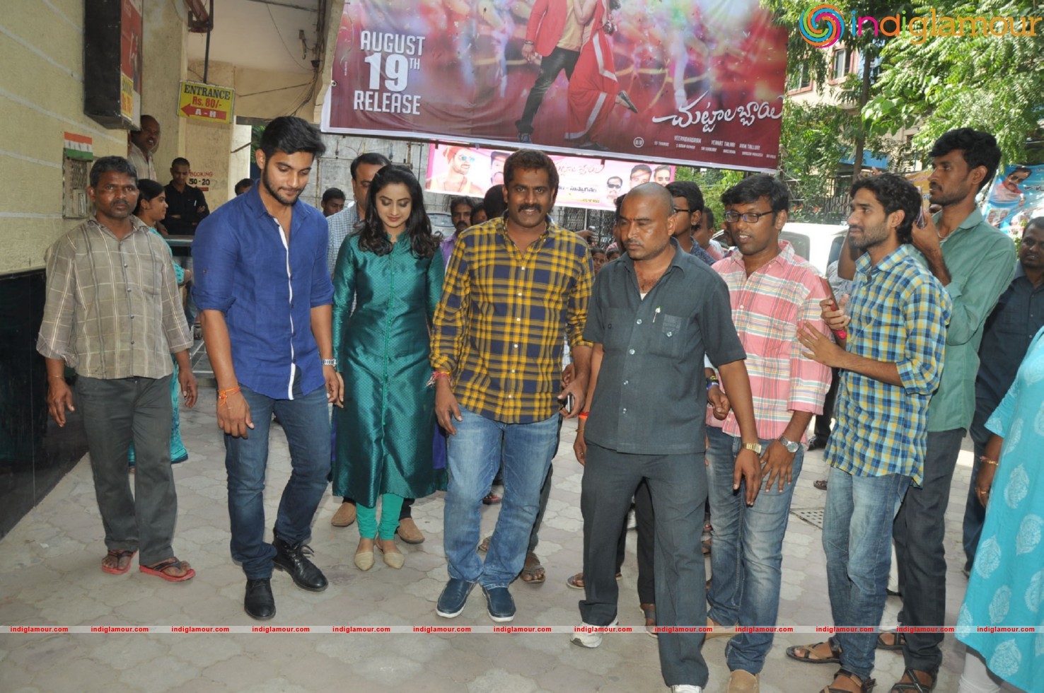 Chuttalabbai Team @ Sri Mayuri Theator Event hd photo