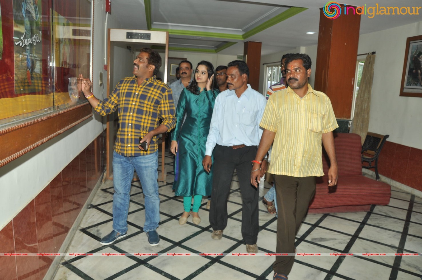 Chuttalabbai Team @ Sri Mayuri Theator Event hd photo
