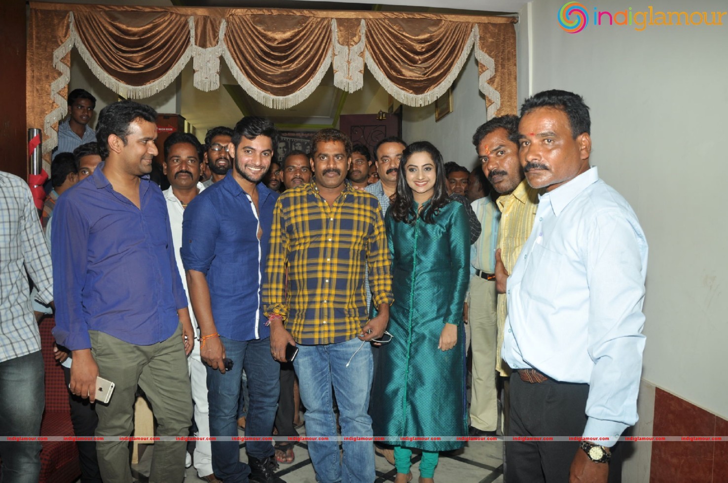 Chuttalabbai Team @ Sri Mayuri Theator Event hd photo