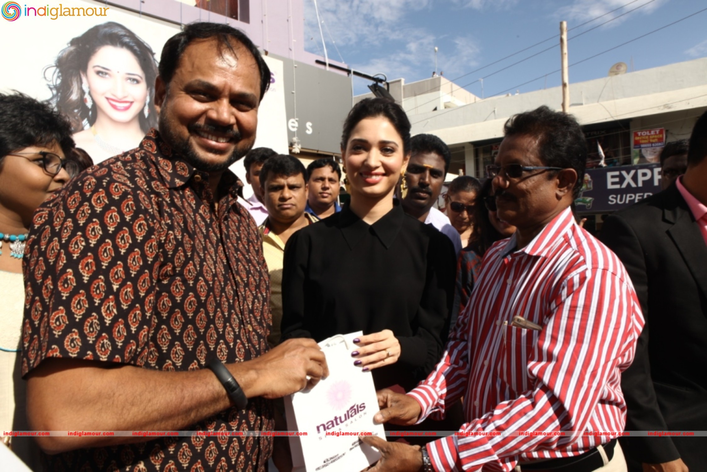Tamanna Launches Naturals at Home Event hd photo