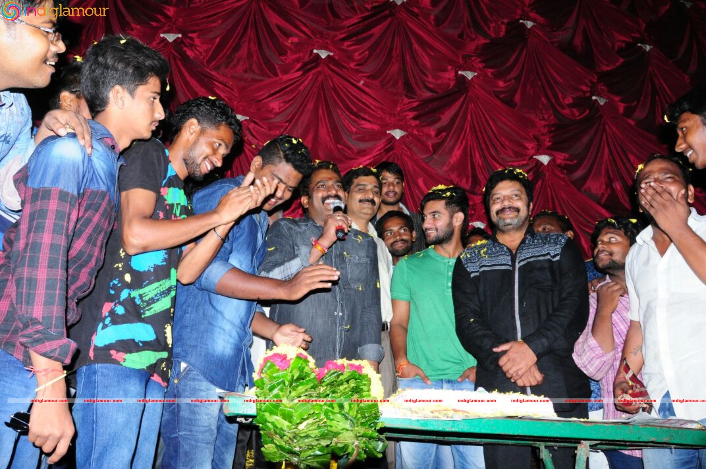 Film Chuttalabbayi Success Tour at Vijayawada Event hd photo