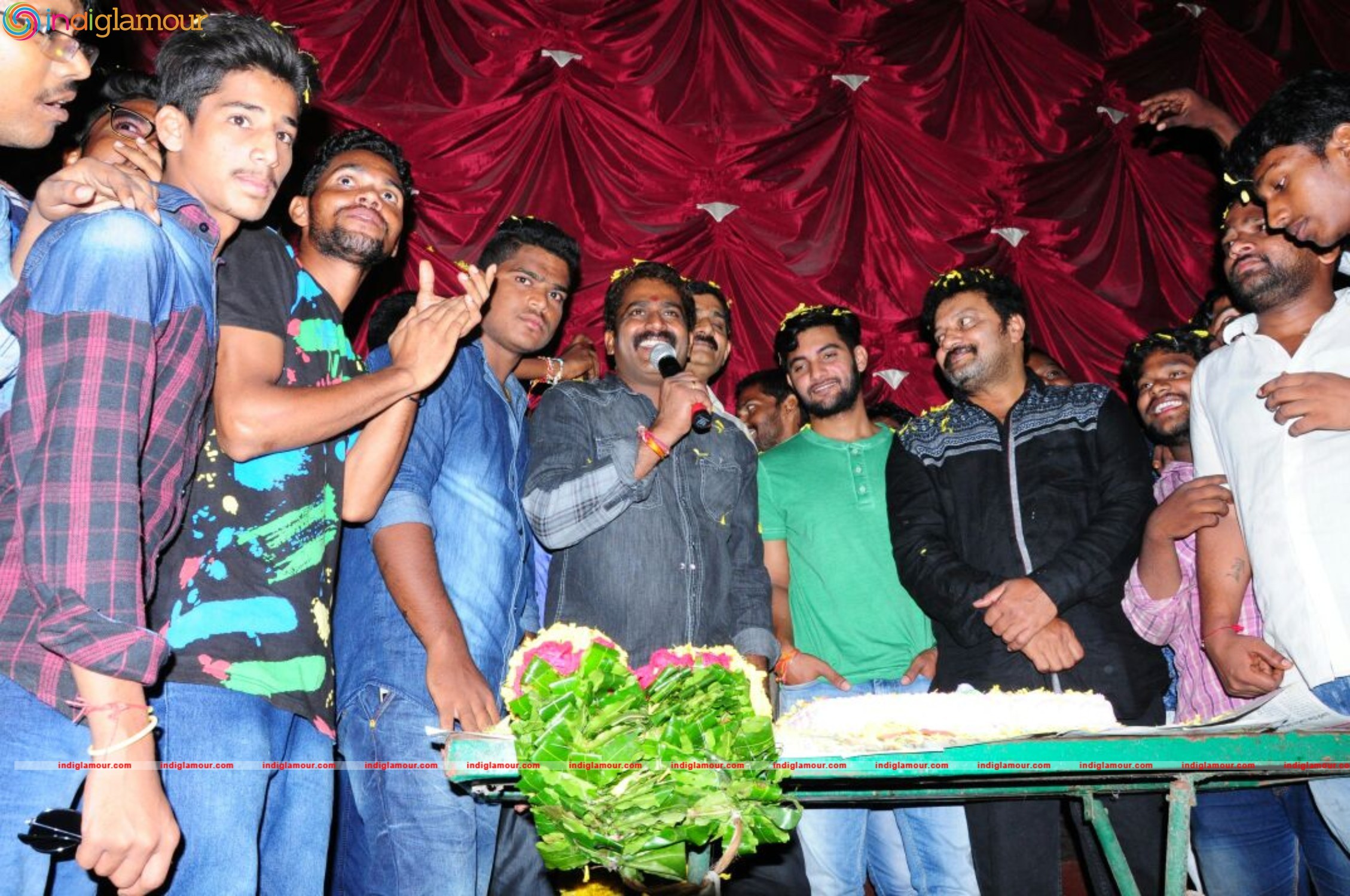 Film Chuttalabbayi Success Tour at Vijayawada Event hd photo