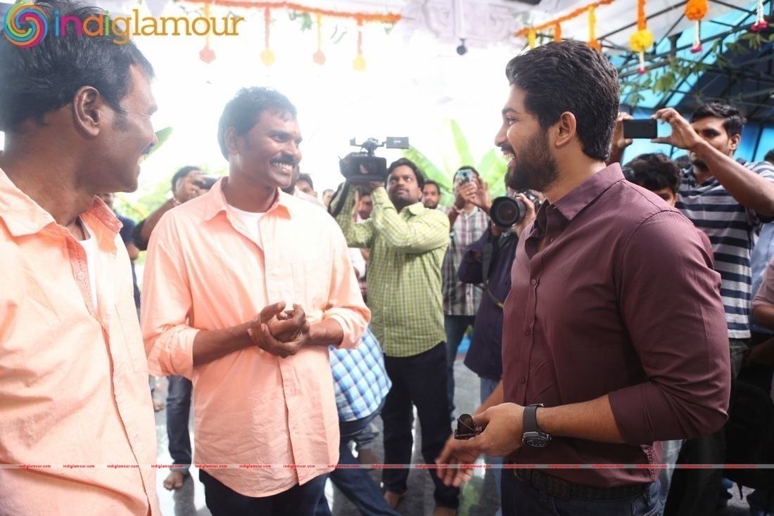 Allu Arjun DJ Movie Opening Event hd photo