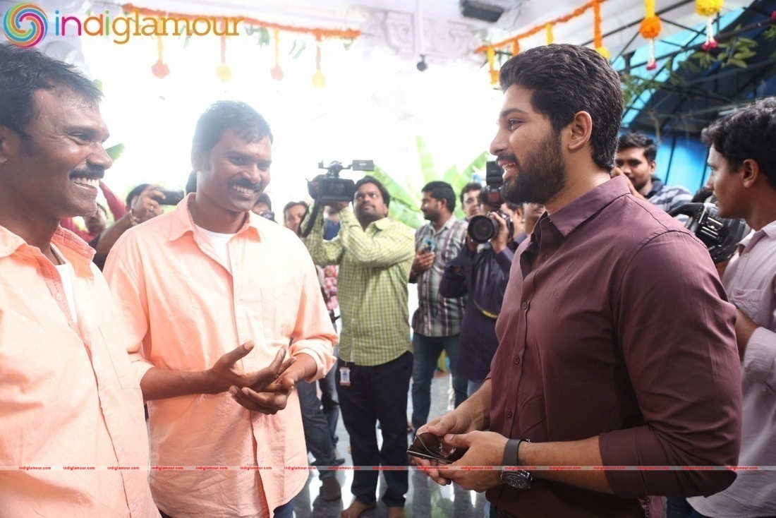 Allu Arjun DJ Movie Opening Event hd photo