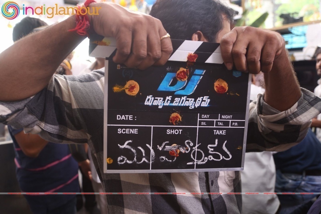 Allu Arjun DJ Movie Opening Event hd photo