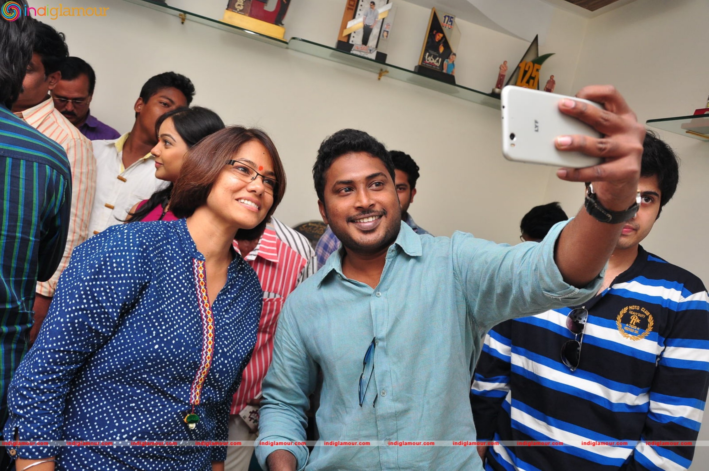 Padesaave Movie Team With Eluru Fans Event hd photo