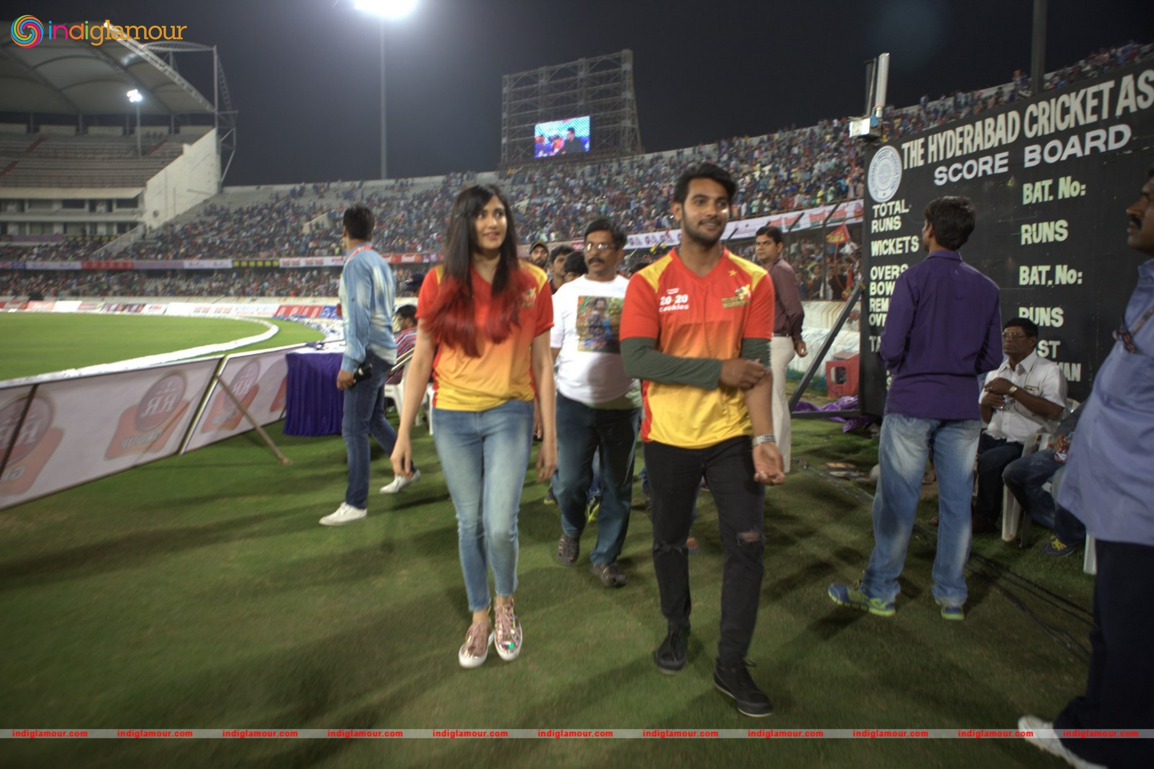 Garam Platinum Disc Function at CCL Match Event hd photo