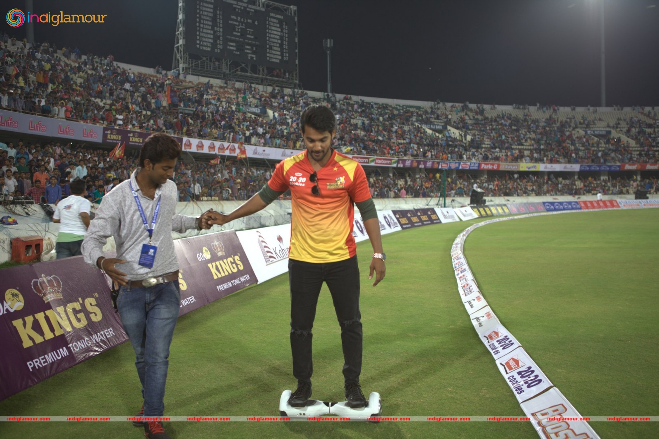 Garam Platinum Disc Function at CCL Match Event hd photo