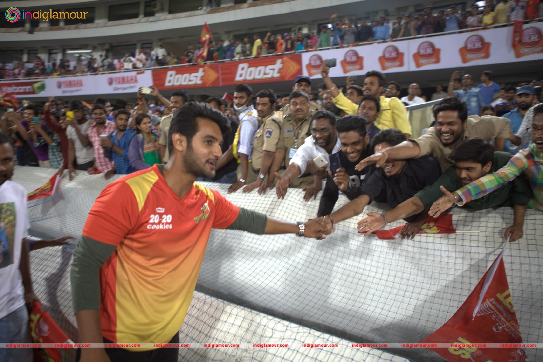 Garam Platinum Disc Function at CCL Match Event hd photo