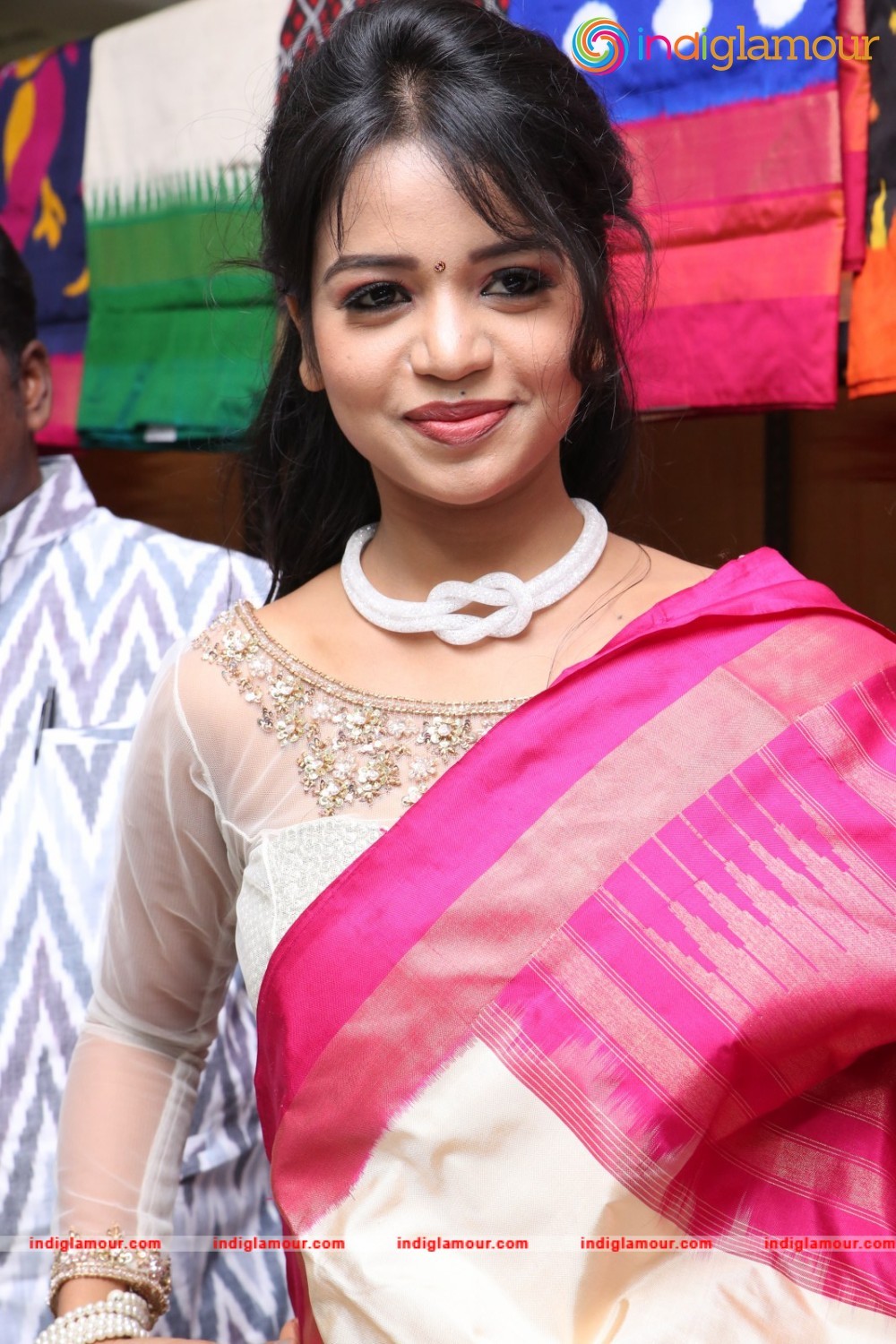 Bhavya Sri Inaugurates Pochampally IKAT Art Mela Event hd photo