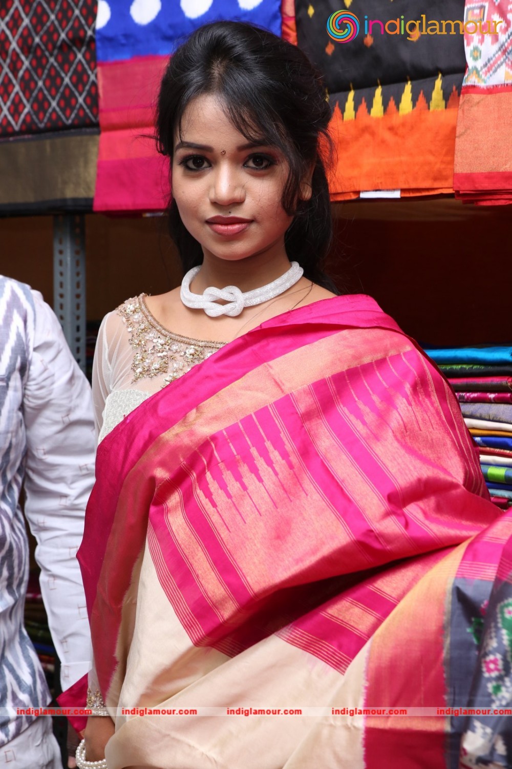 Bhavya Sri Inaugurates Pochampally IKAT Art Mela Event hd photo