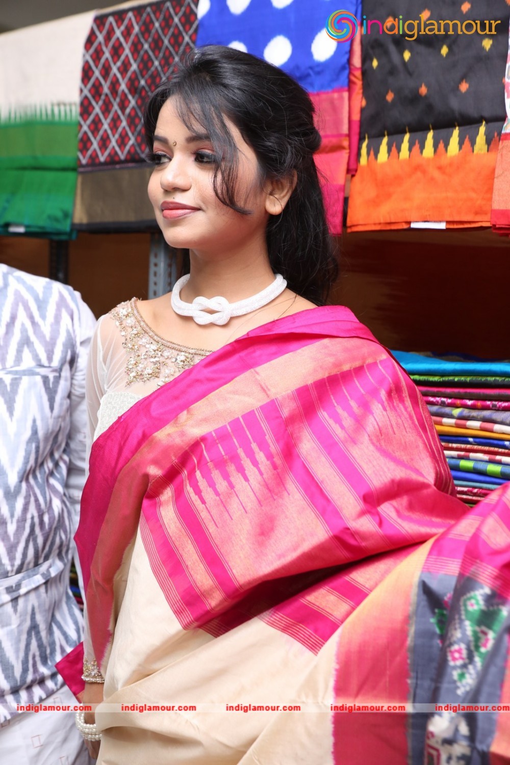 Bhavya Sri Inaugurates Pochampally IKAT Art Mela Event hd photo
