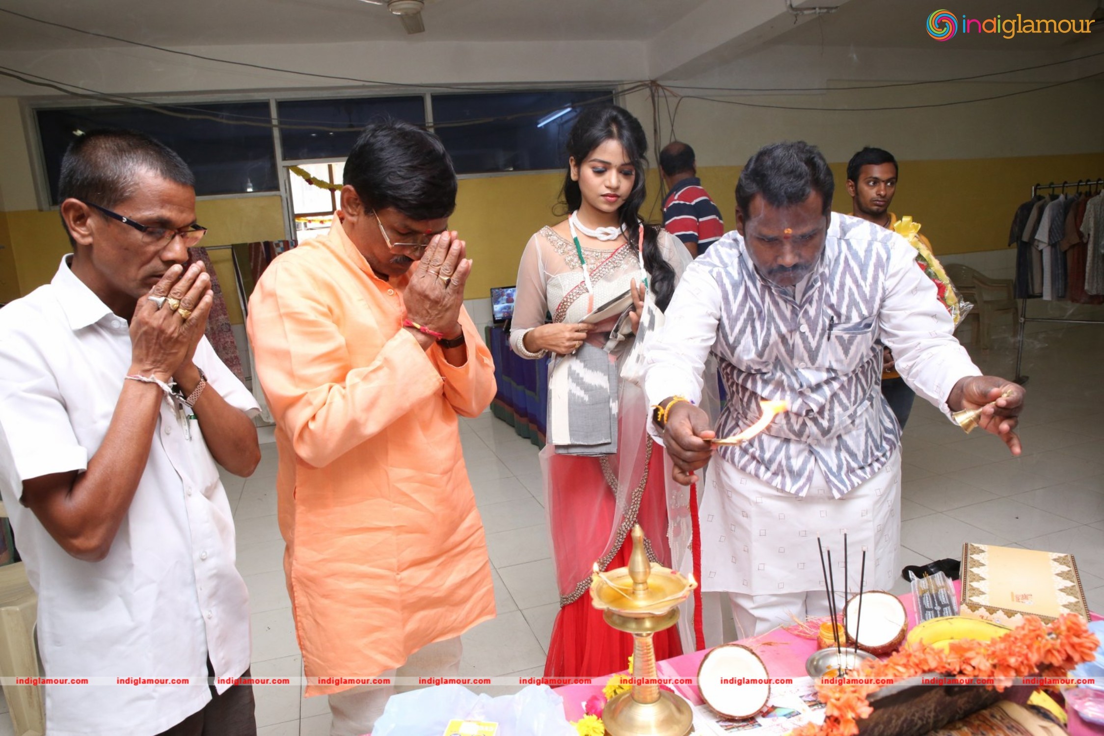 Bhavya Sri Inaugurates Pochampally IKAT Art Mela Event hd photo