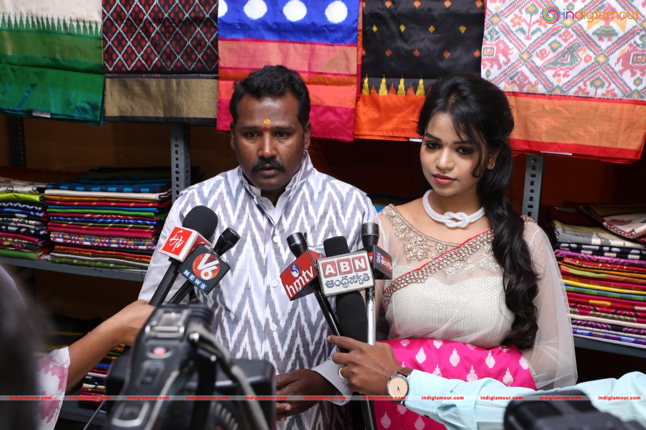 Bhavya Sri Inaugurates Pochampally IKAT Art Mela Event hd photo