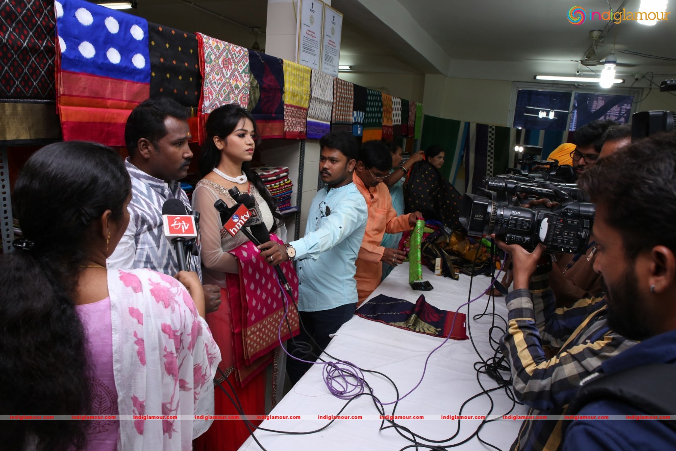 Bhavya Sri Inaugurates Pochampally IKAT Art Mela Event hd photo