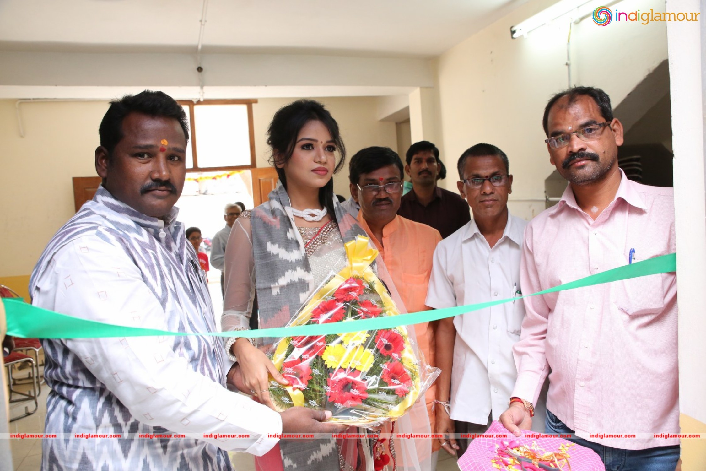 Bhavya Sri Inaugurates Pochampally IKAT Art Mela Event hd photo
