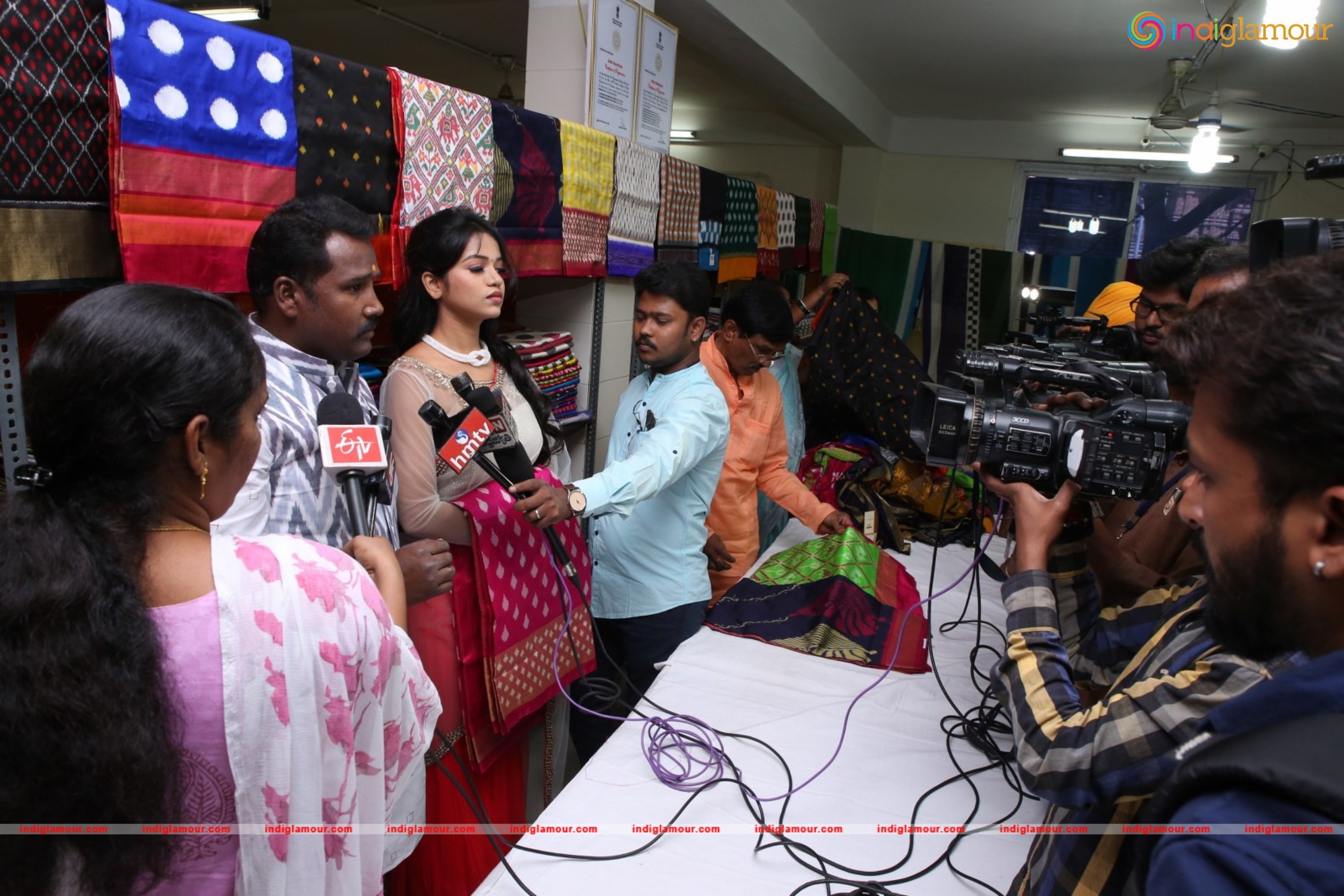 Bhavya Sri Inaugurates Pochampally IKAT Art Mela Event hd photo