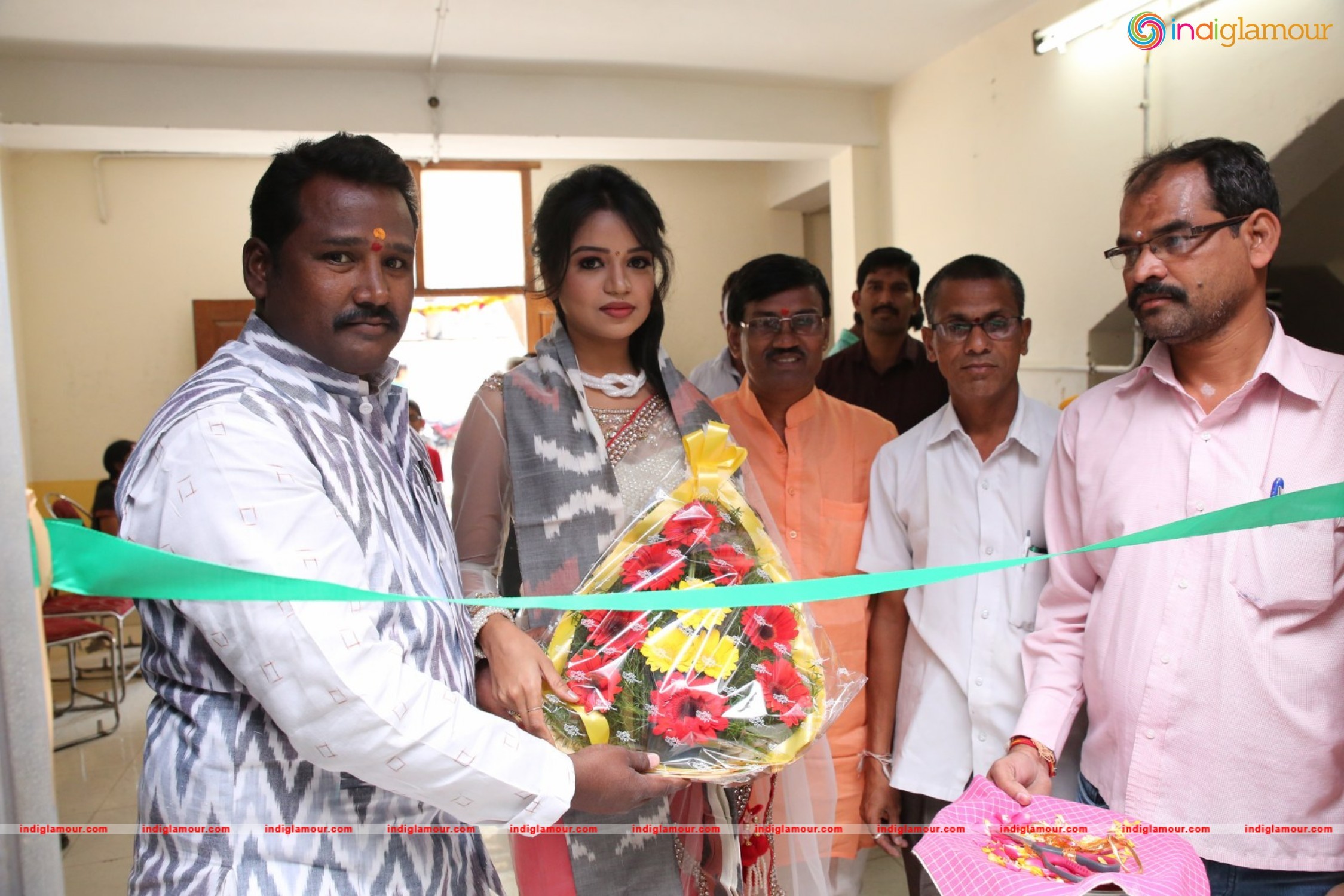 Bhavya Sri Inaugurates Pochampally IKAT Art Mela Event hd photo