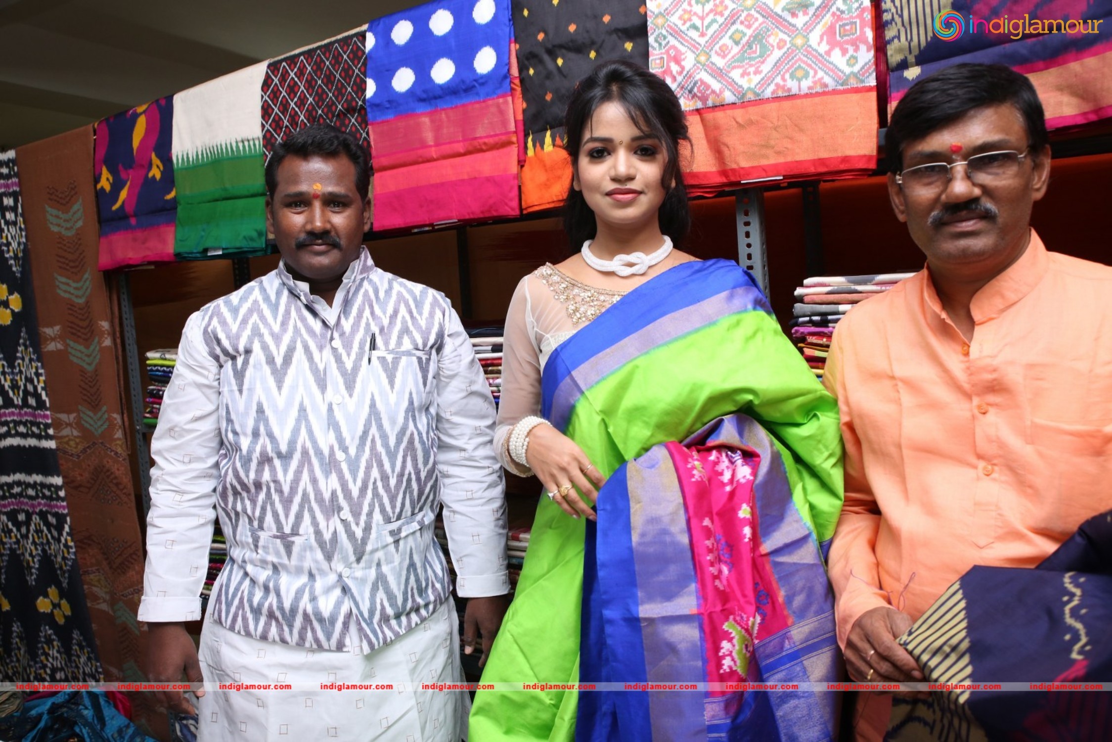 Bhavya Sri Inaugurates Pochampally IKAT Art Mela Event hd photo