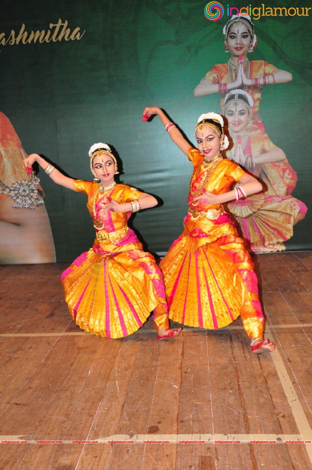Ashmitha Bharatanatyam Arangetram Chief Guest Bramhanandam Event hd photo