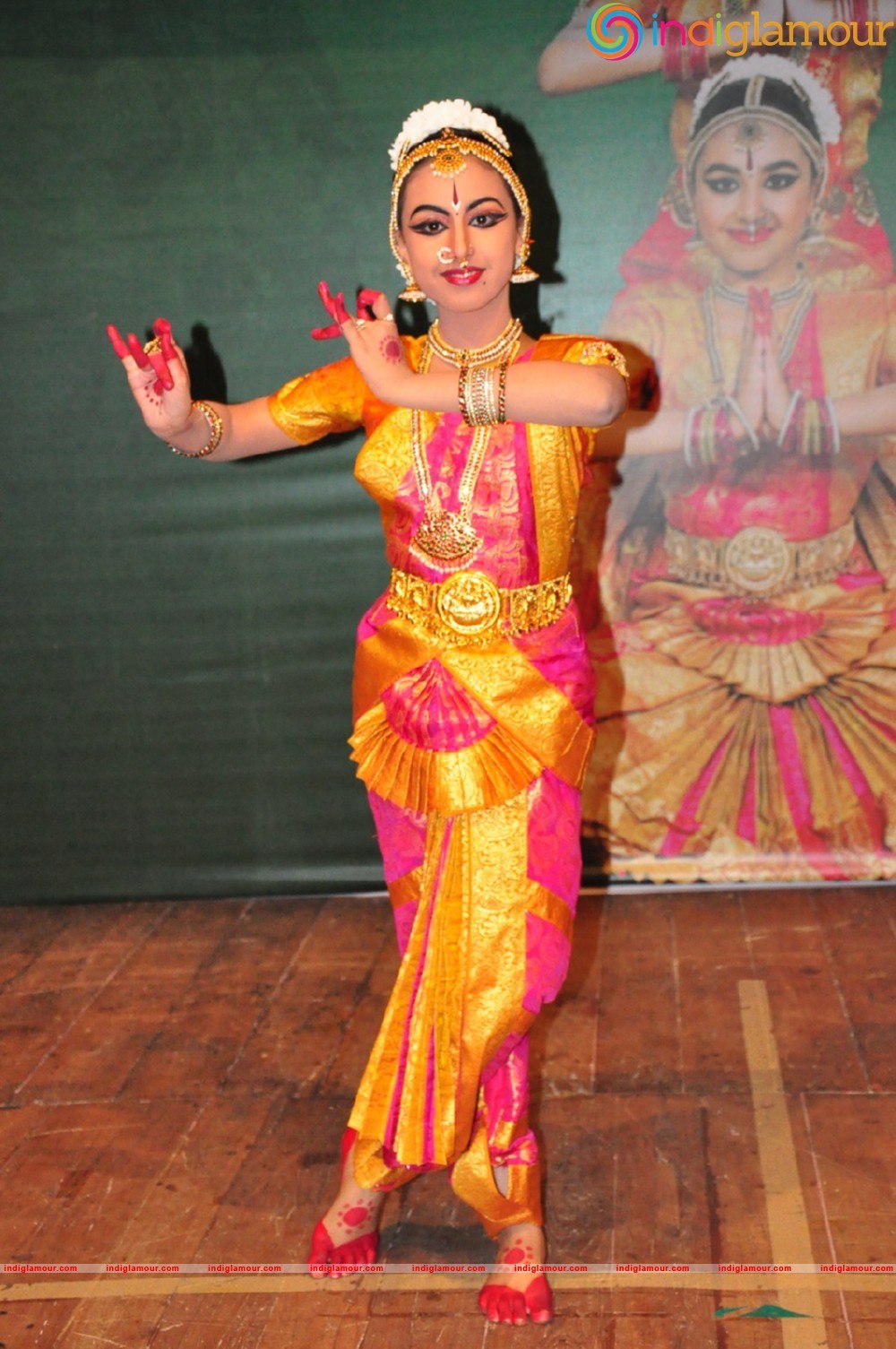 Ashmitha Bharatanatyam Arangetram Chief Guest Bramhanandam Event hd photo