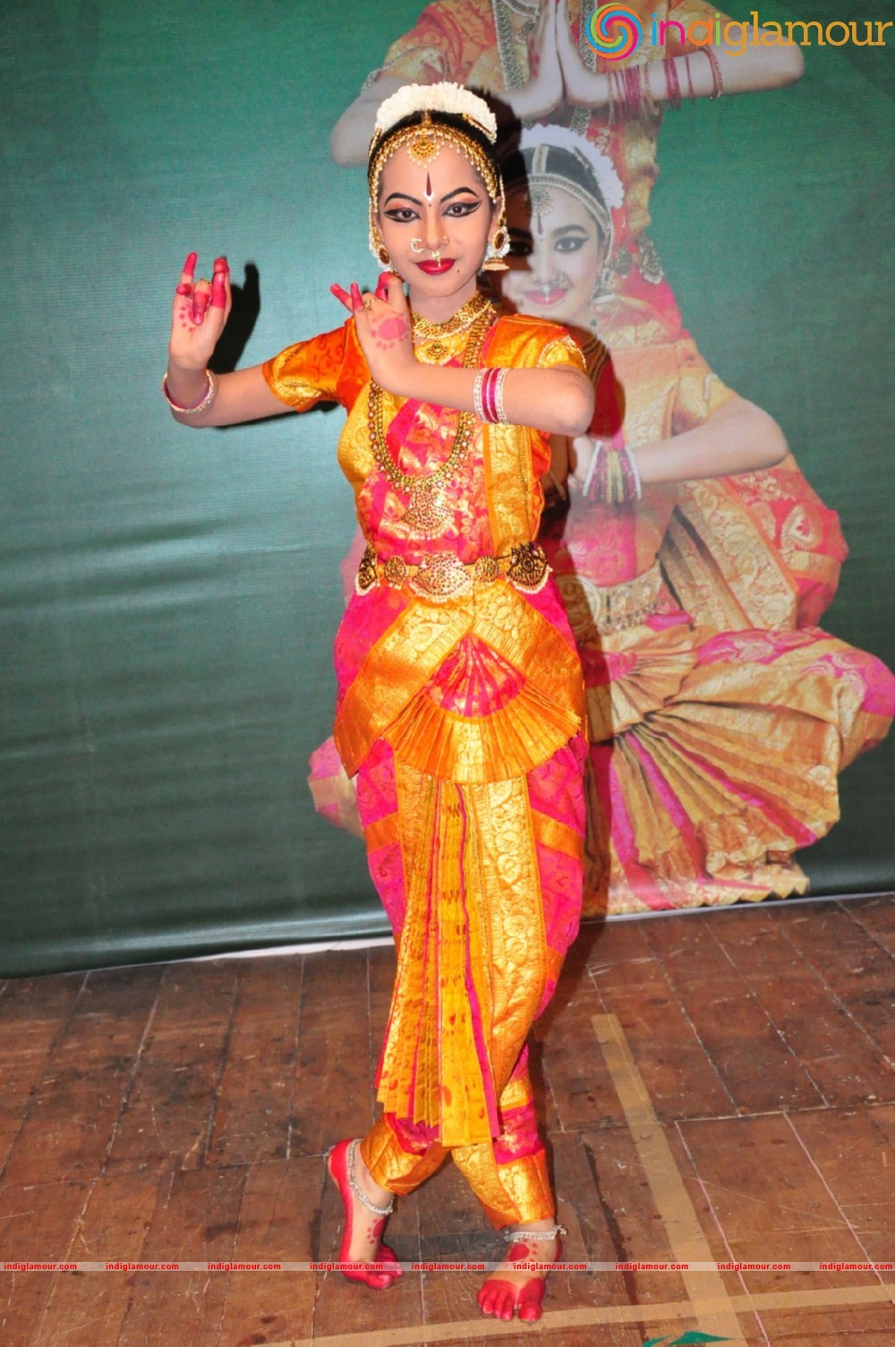 Ashmitha Bharatanatyam Arangetram Chief Guest Bramhanandam Event hd photo