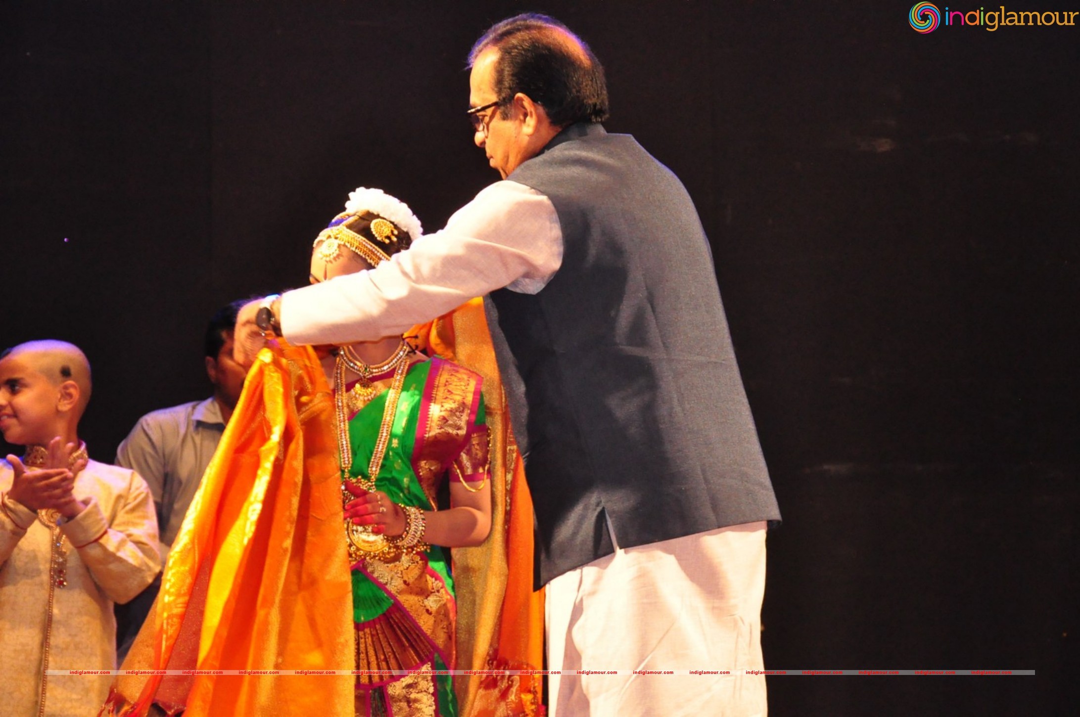 Ashmitha Bharatanatyam Arangetram Chief Guest Bramhanandam Event hd photo