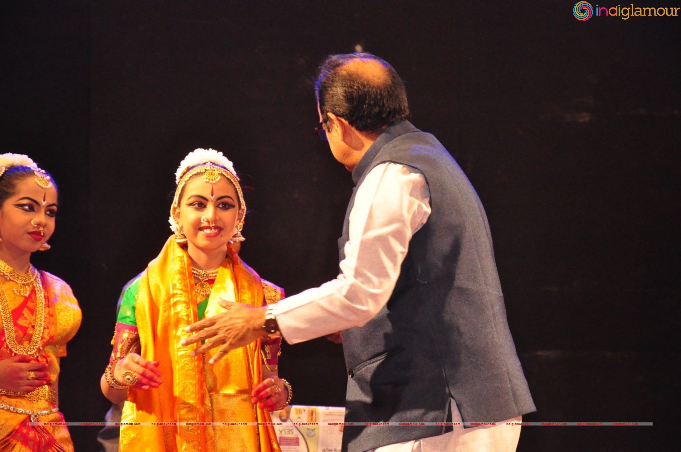 Ashmitha Bharatanatyam Arangetram Chief Guest Bramhanandam Event hd photo
