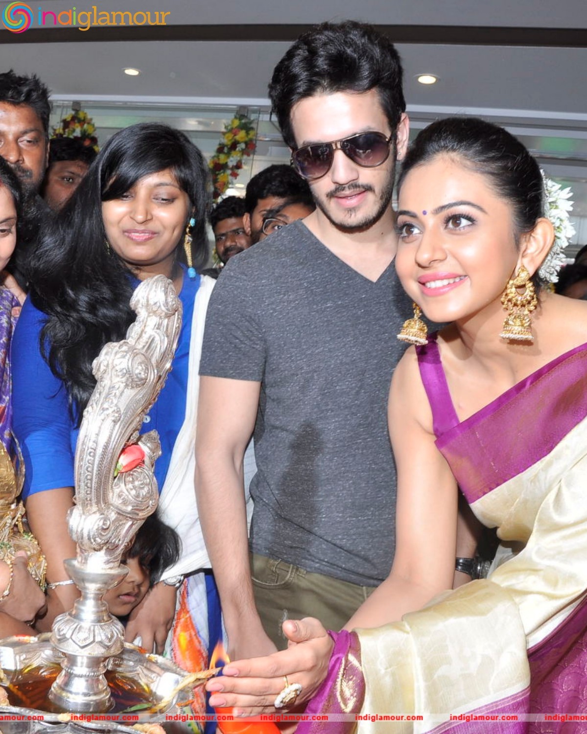 Akhil Akkineni and Rakul Preet Singh Launches South India Shopping Mall Event hd photo