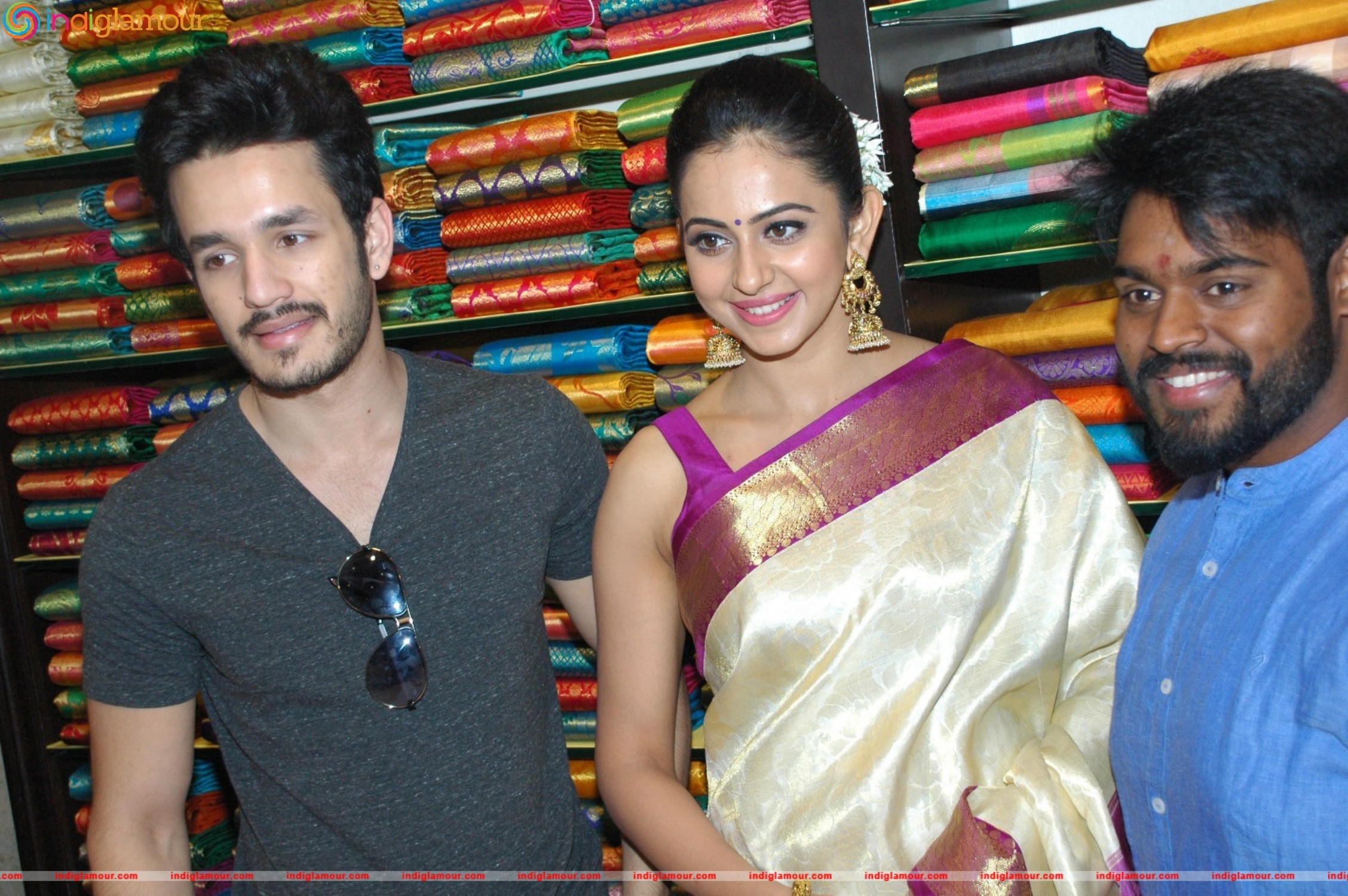 Akhil Akkineni and Rakul Preet Singh Launches South India Shopping Mall Event hd photo