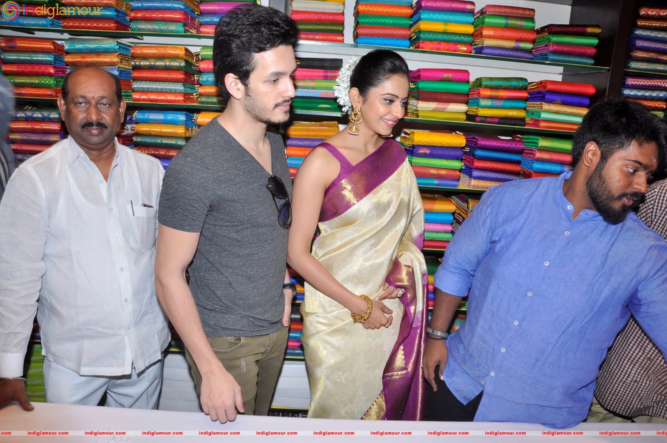 Akhil Akkineni and Rakul Preet Singh Launches South India Shopping Mall Event hd photo
