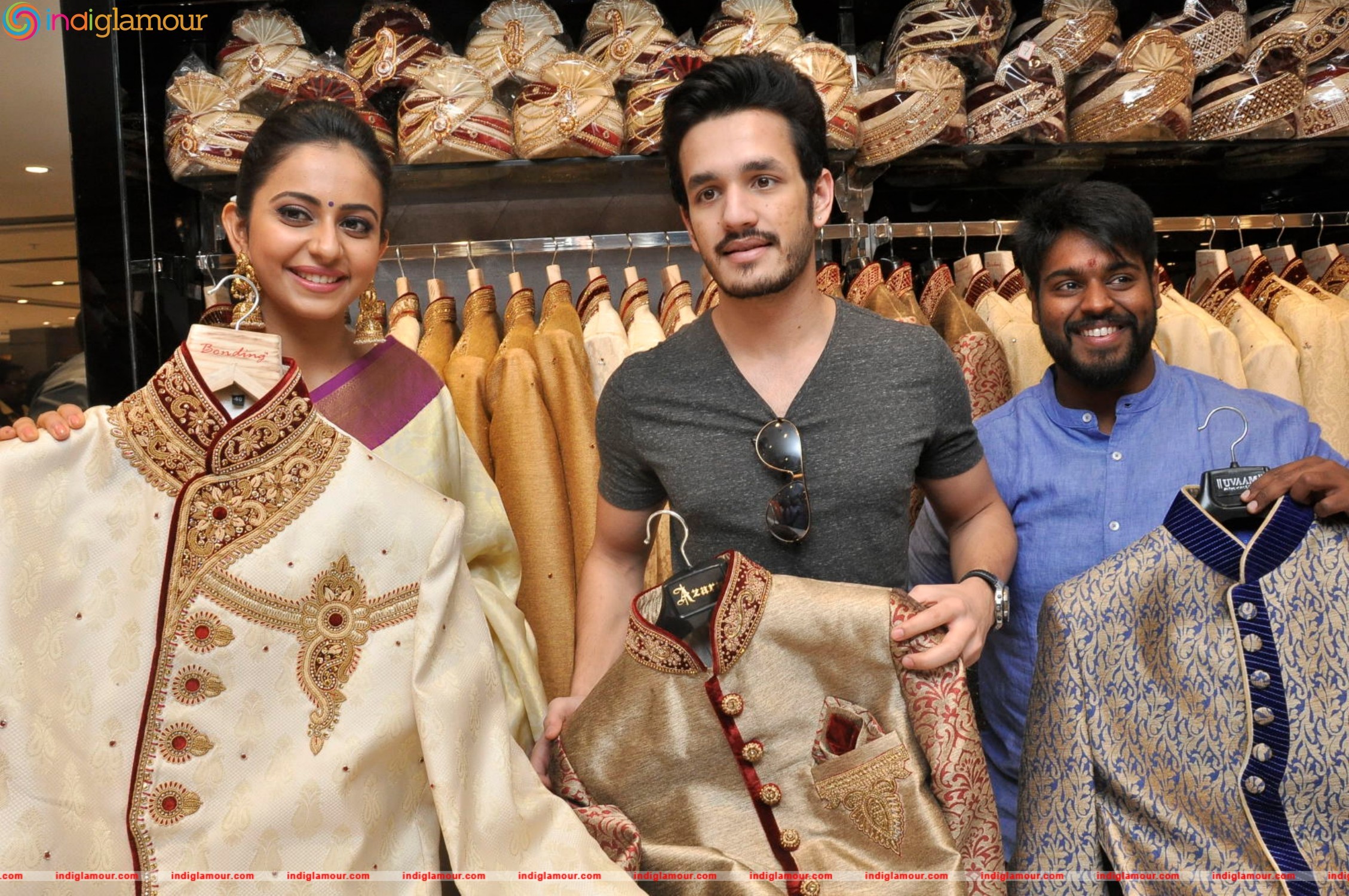 Akhil Akkineni and Rakul Preet Singh Launches South India Shopping Mall Event hd photo