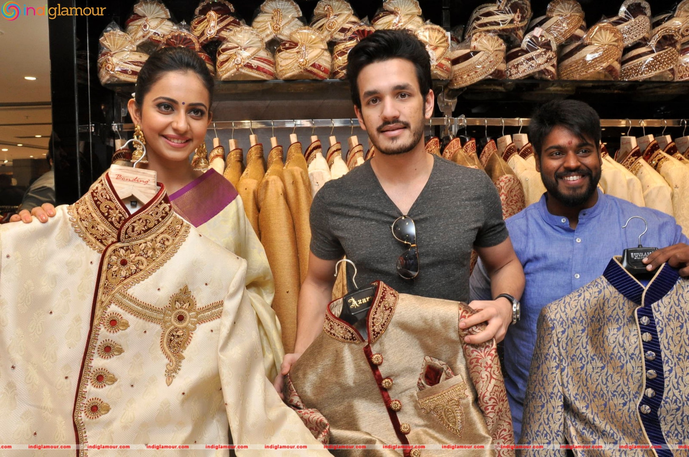 Akhil Akkineni and Rakul Preet Singh Launches South India Shopping Mall Event hd photo