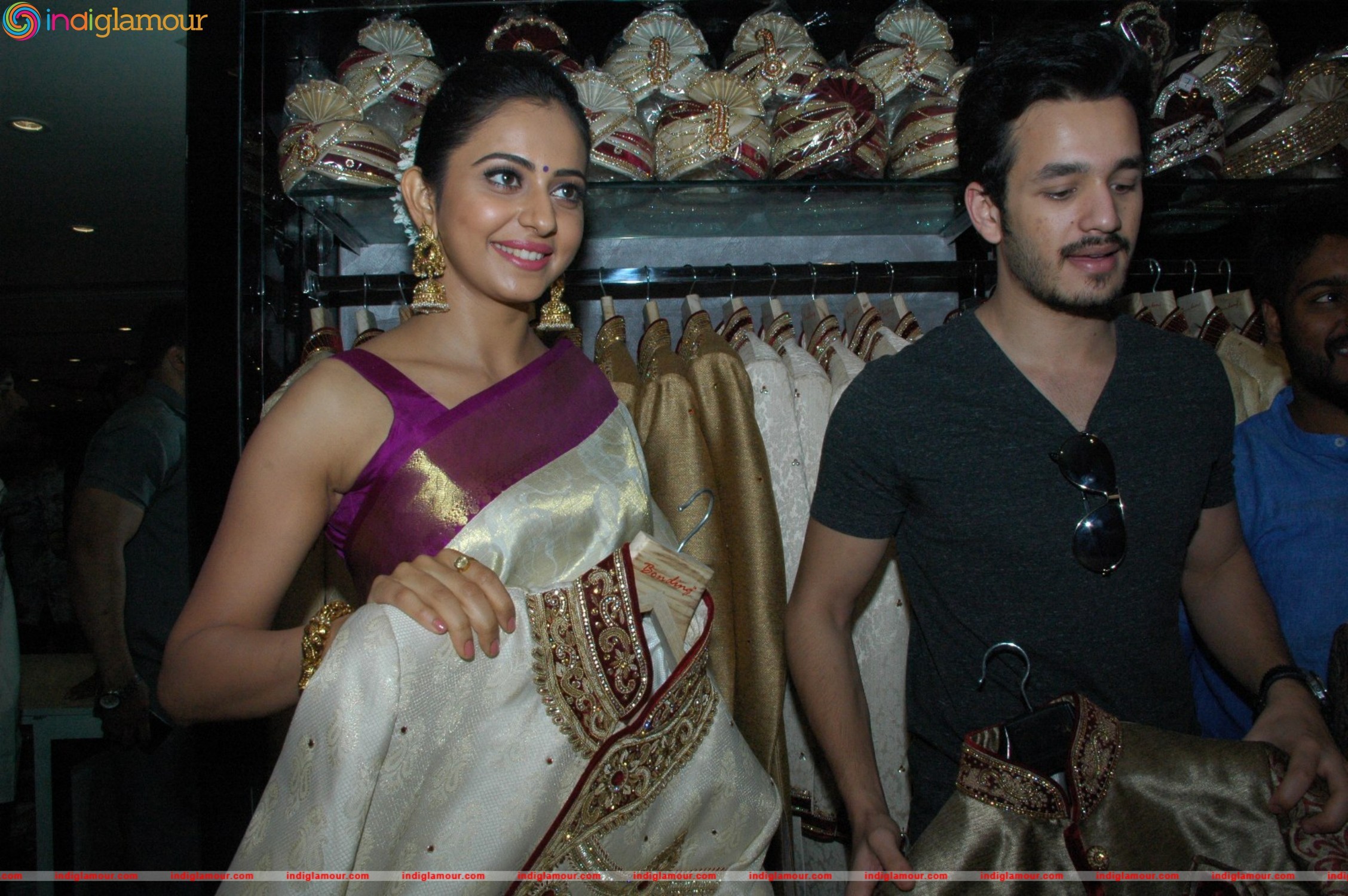 Akhil Akkineni and Rakul Preet Singh Launches South India Shopping Mall Event hd photo