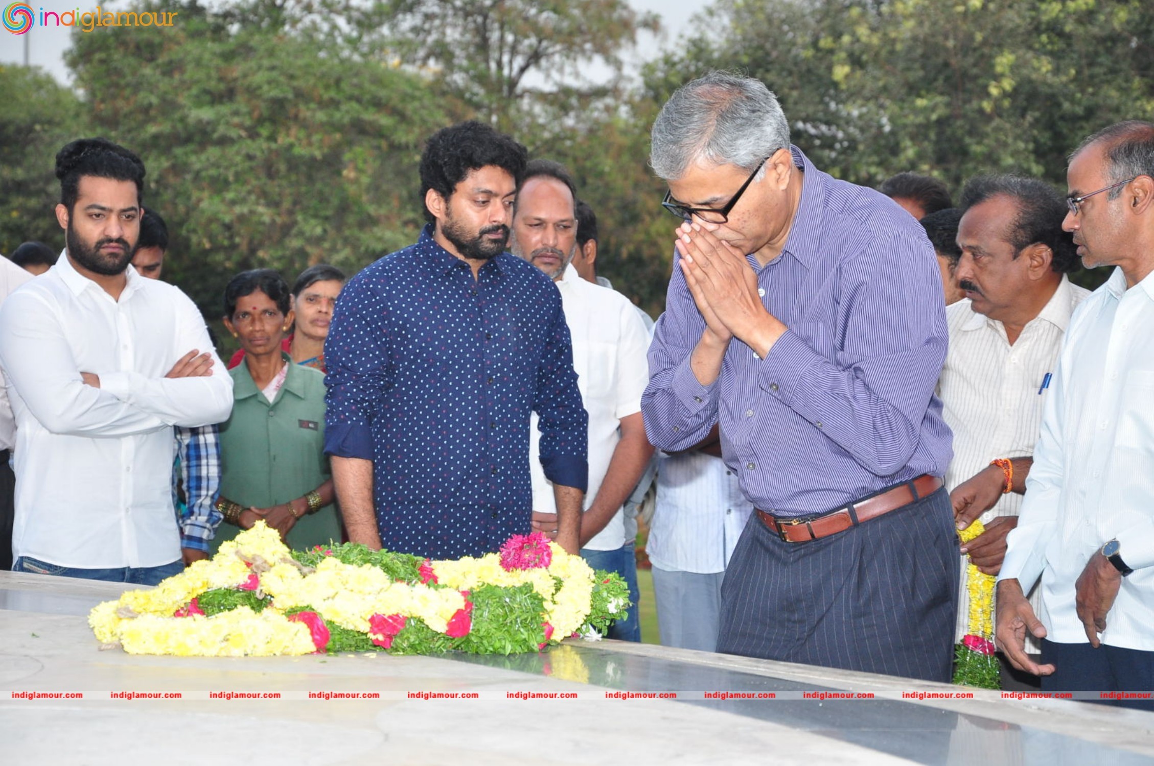 NTR 20th Vardhanthi Stills At NTR Ghat Event hd photo