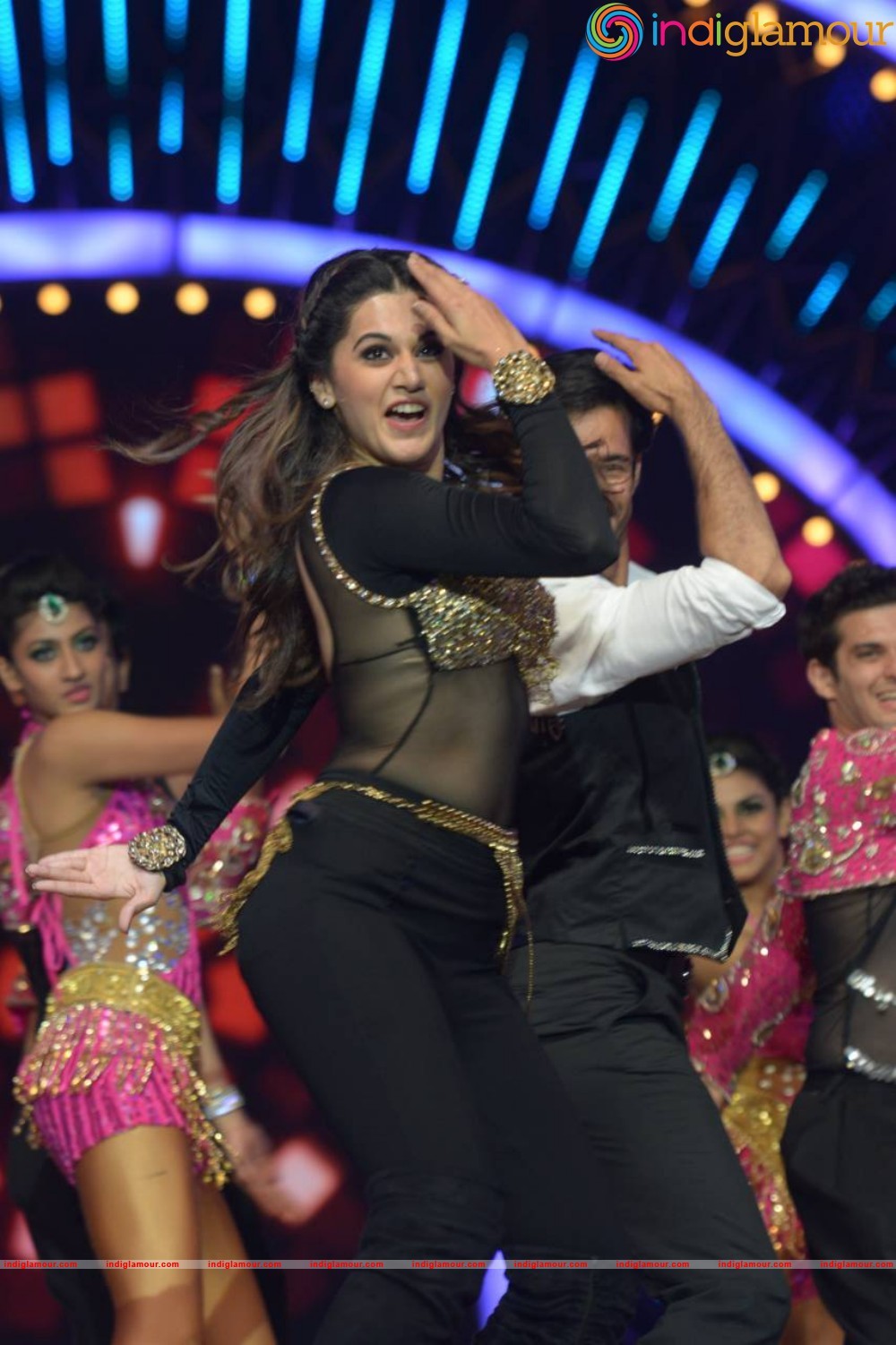 IIFA Utsavam Awards 2016 Event hd photo