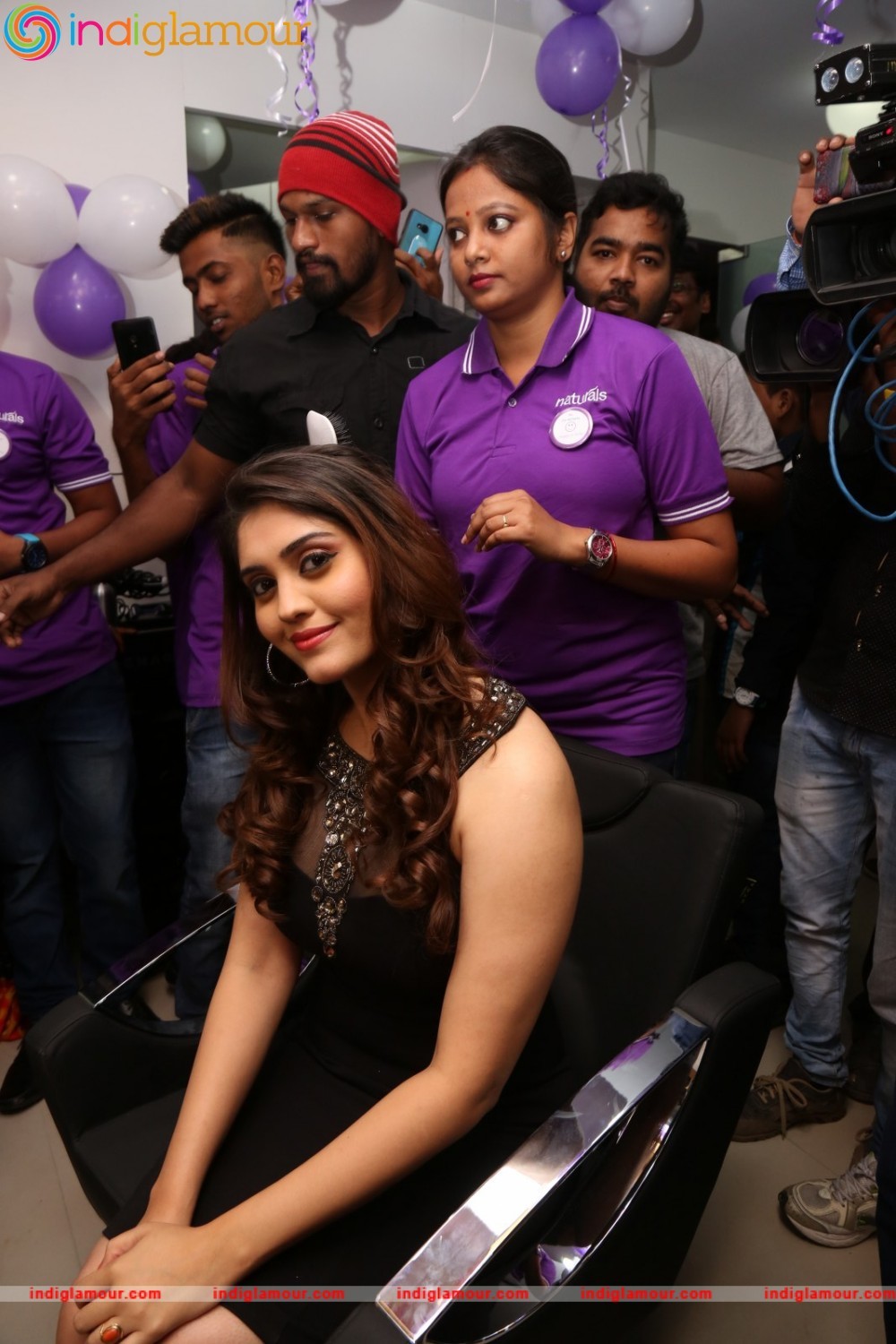 Launch of Naturals Franchise Salon at Gandhi Nagar Event hd photo