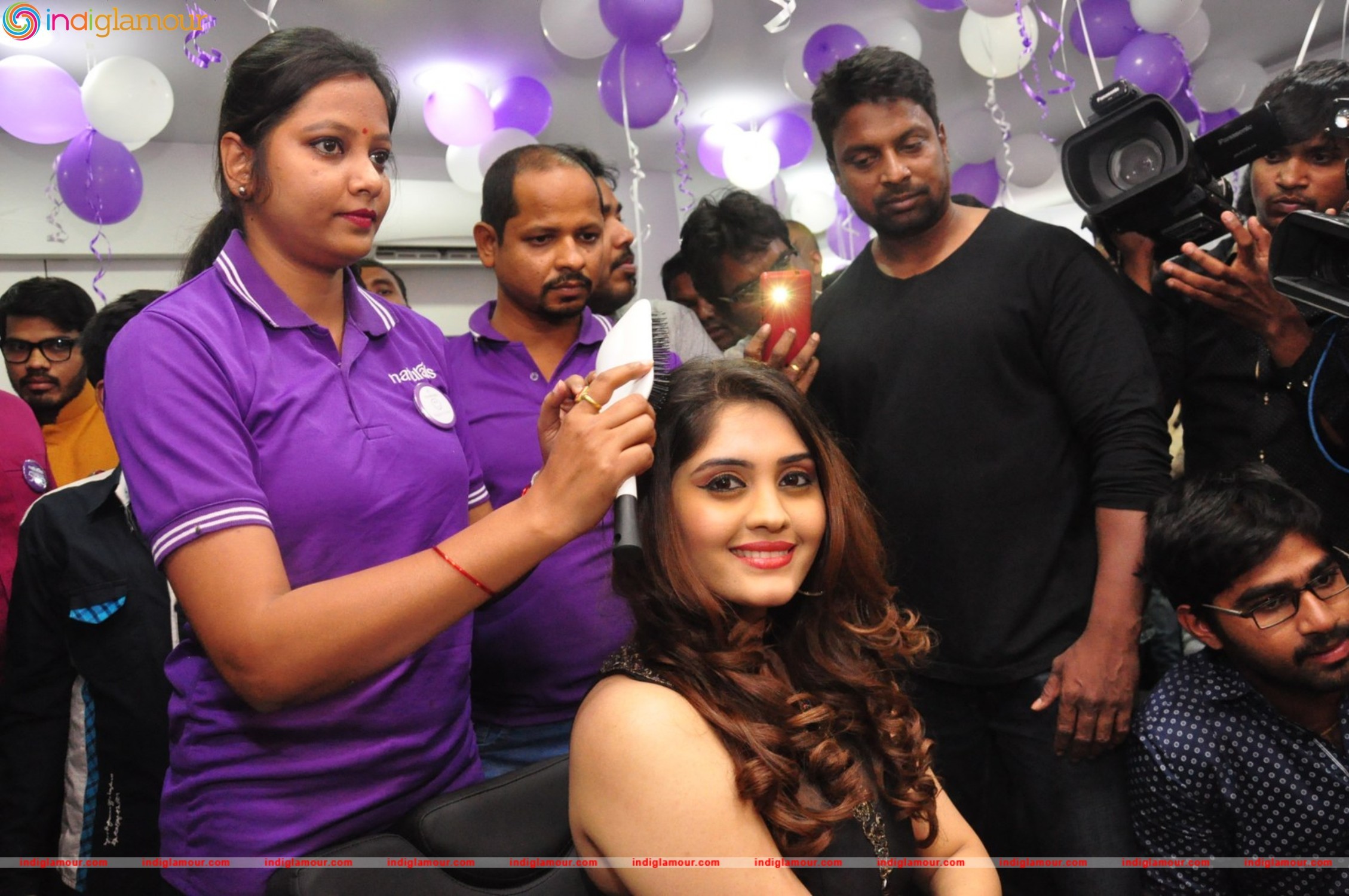 Launch of Naturals Franchise Salon at Gandhi Nagar Event hd photo