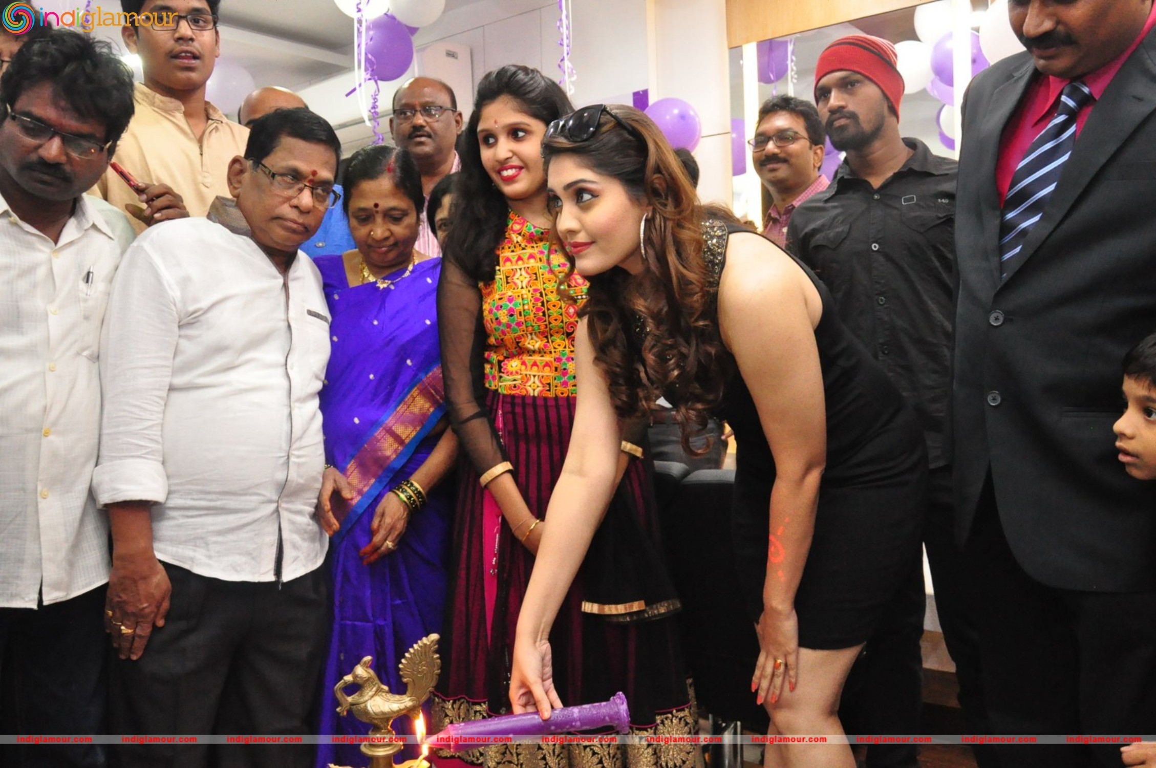 Launch of Naturals Franchise Salon at Gandhi Nagar Event hd photo