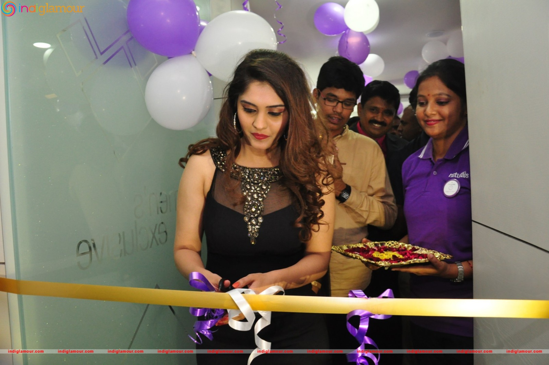 Launch of Naturals Franchise Salon at Gandhi Nagar Event hd photo