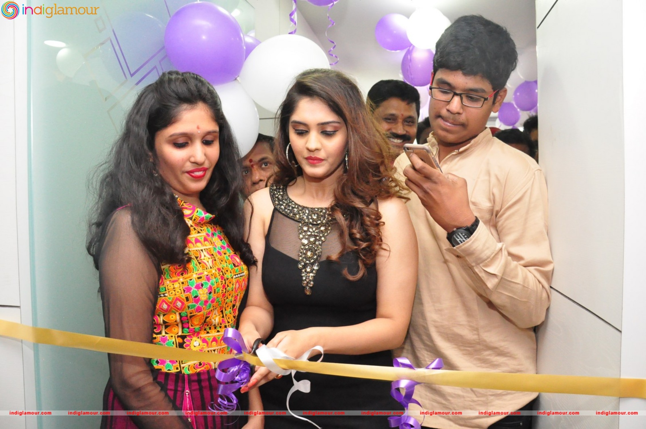 Launch of Naturals Franchise Salon at Gandhi Nagar Event hd photo