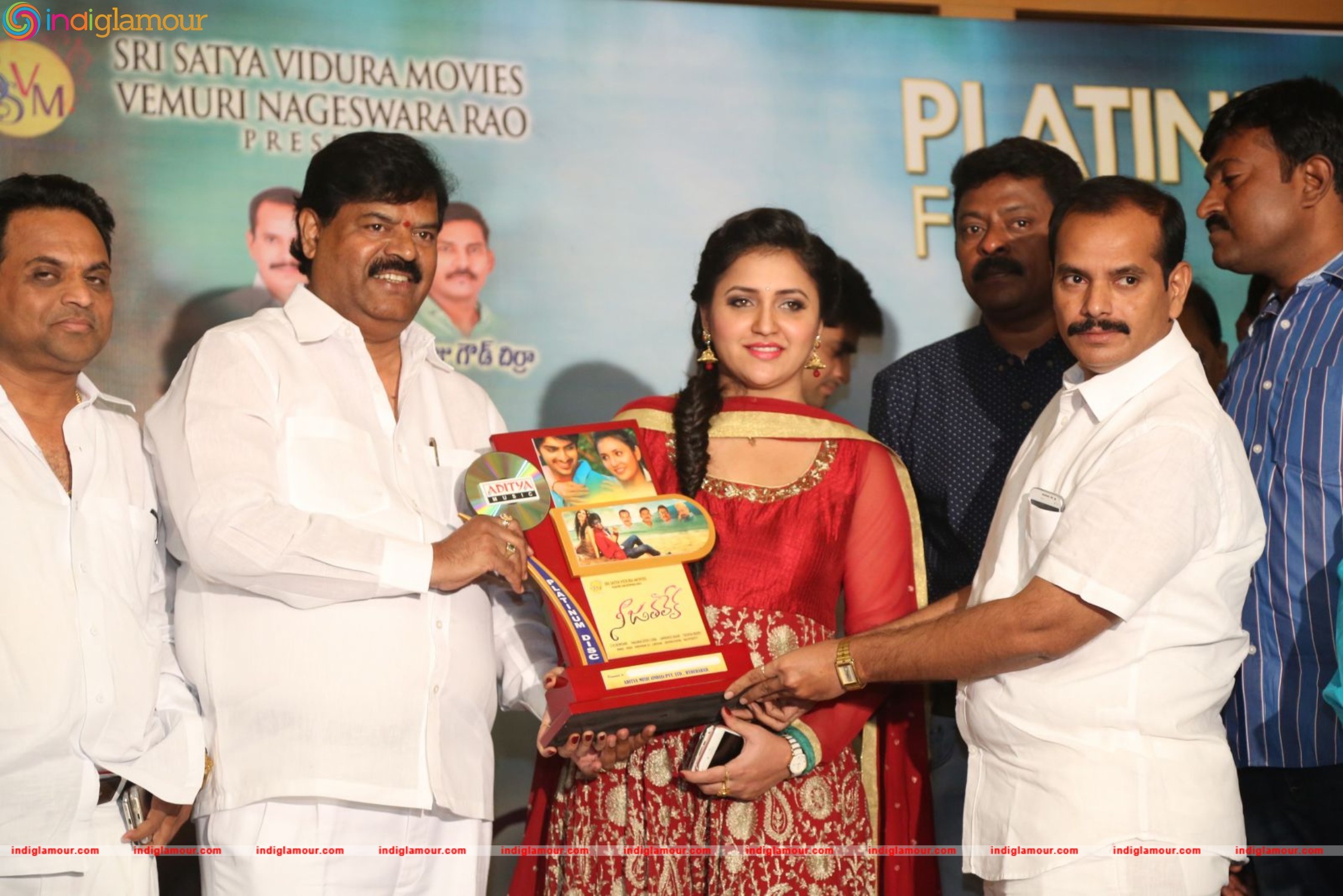Nee Jathaleka Platinum Disc Function Event hd photo