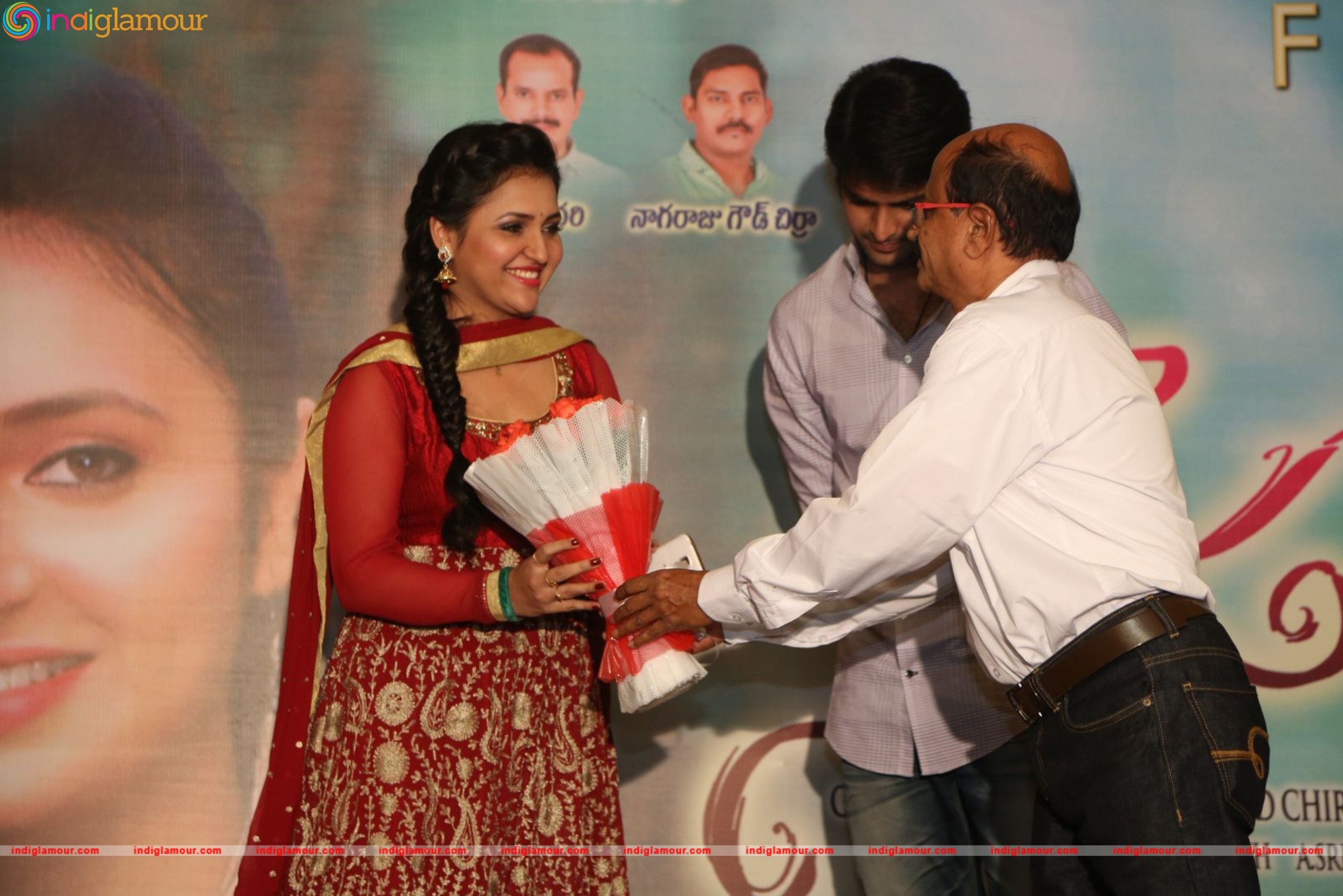 Nee Jathaleka Platinum Disc Function Event hd photo