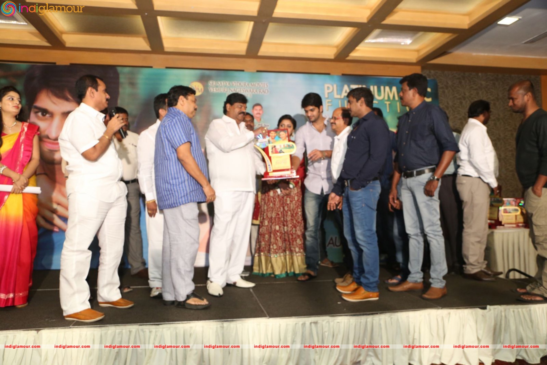 Nee Jathaleka Platinum Disc Function Event hd photo