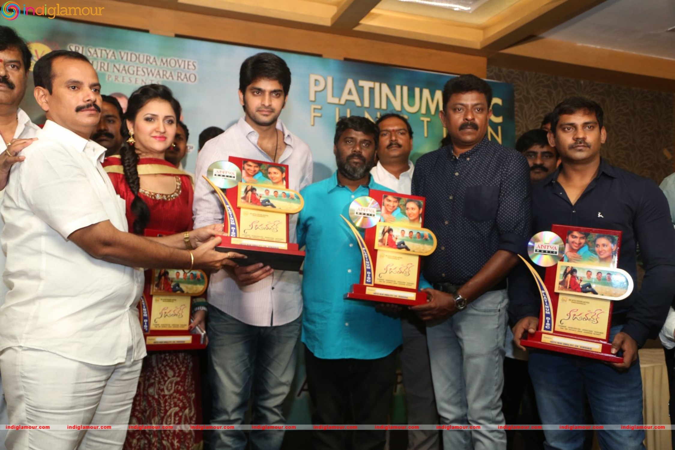 Nee Jathaleka Platinum Disc Function Event hd photo