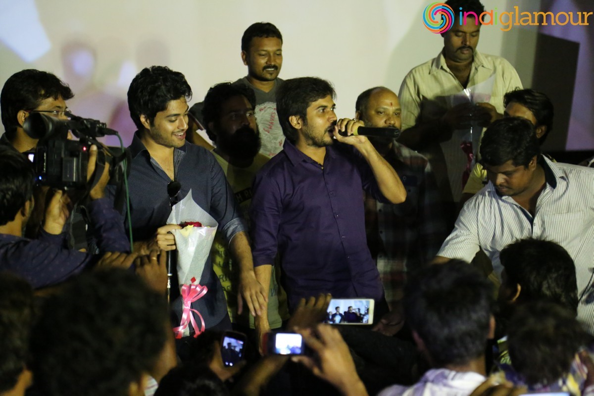 Rojulu Marayi Team In Sandhya Theatre Event hd photo