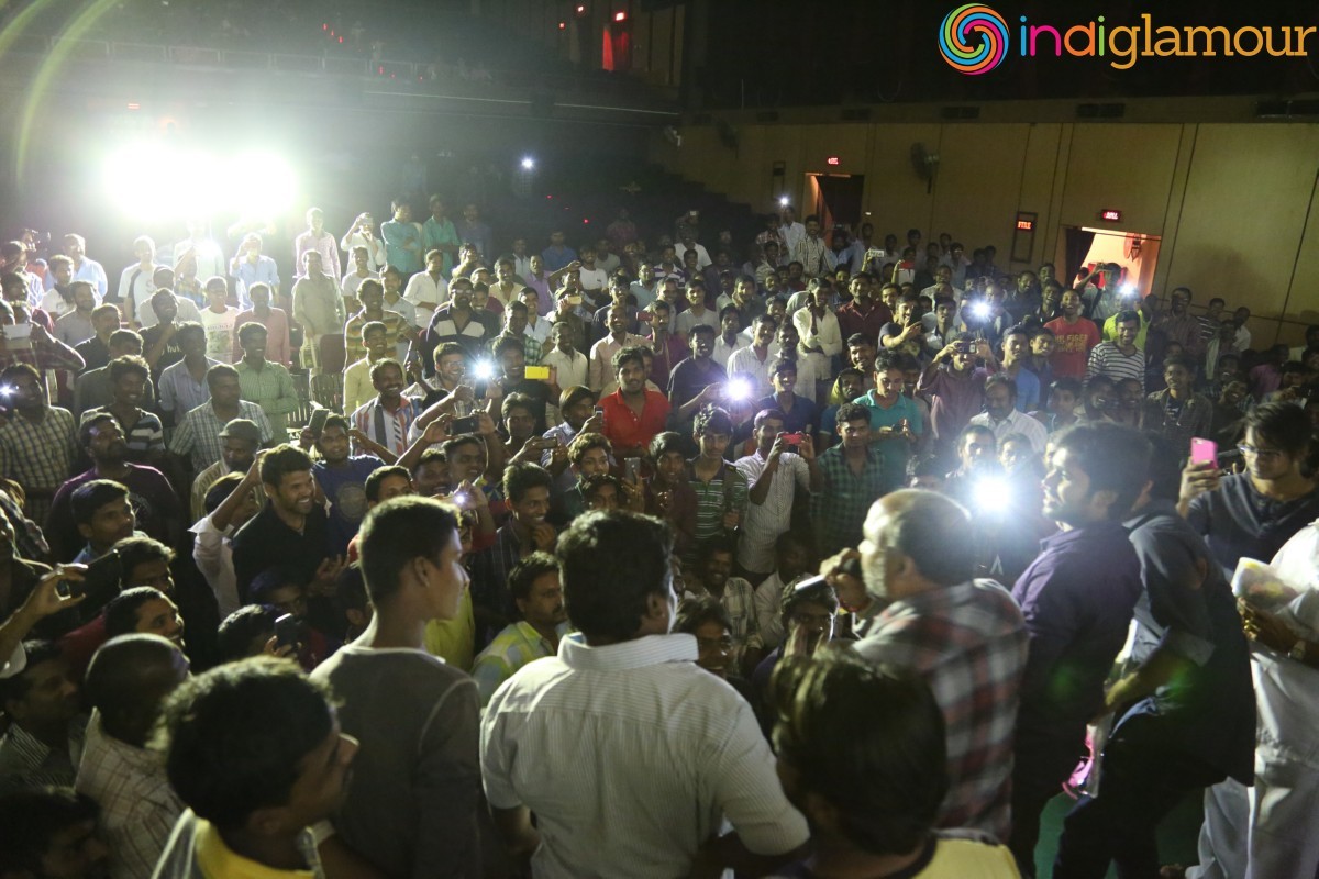 Rojulu Marayi Team In Sandhya Theatre Event hd photo
