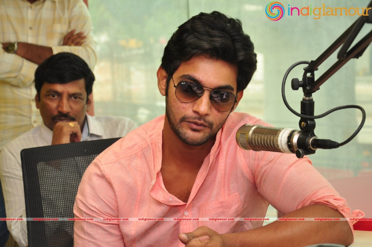 Chuttalabbayi Song Launch at Radio Mirchi Event hd photo
