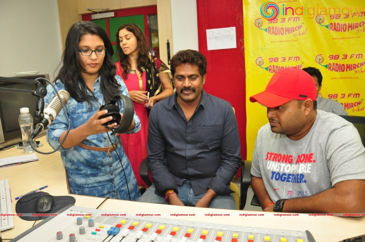 Chuttalabbayi Song Launch at Radio Mirchi Event hd photo